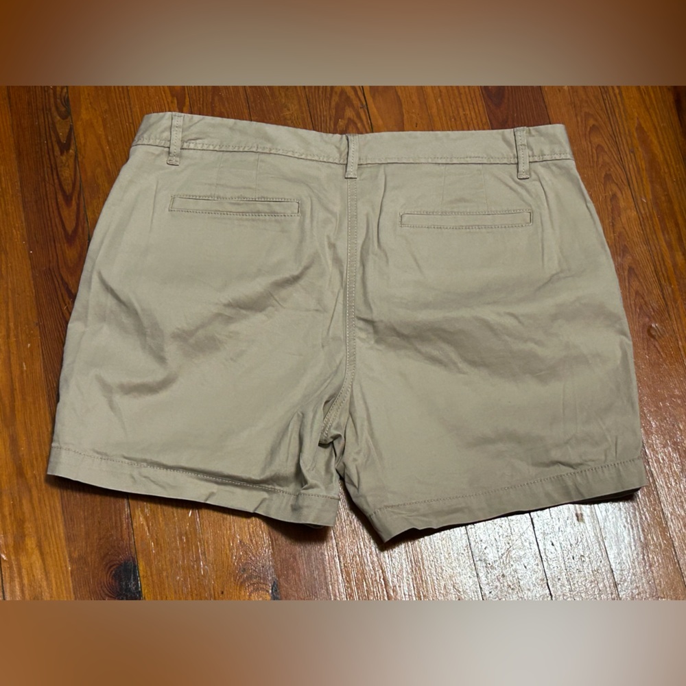 Talbots 12p Khaki Girlfriend Chino Shorts - Picture 3 of 4